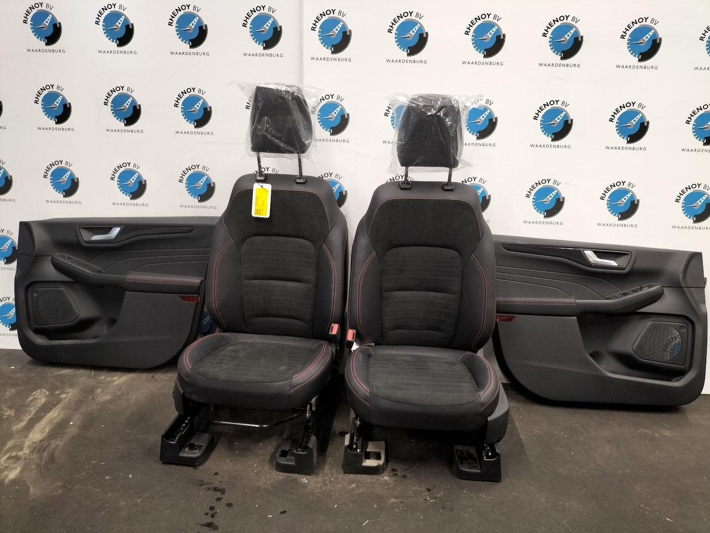FORD KUGA DFK 2.5 FHEV ST-LINE OUD MODEL INTERIEUR COMPLEET, Ophalen of Verzenden, Gebruikt, Stiba lid