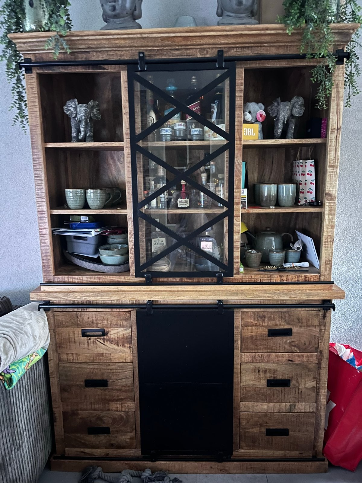 Mangohouten buffetkast, tv kast en drie salontafels, Ophalen