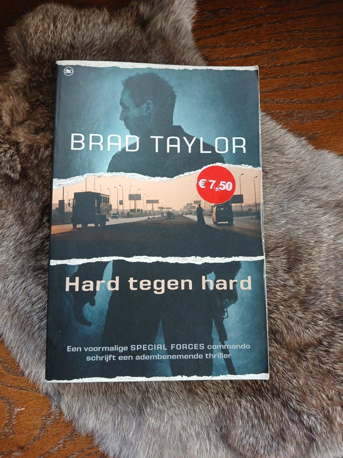 Hard tegen hard - Brad Taylor (Thriller), Ophalen of Verzenden, Zo goed als nieuw, Brad Taylor, Wereld overig