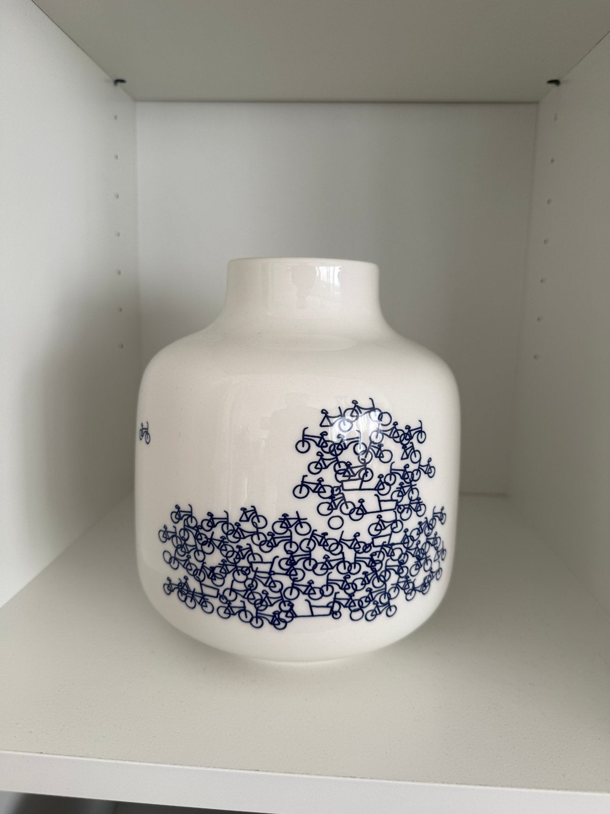 Heinen Delfts Blauw vaas De Blauwe Fiets nr.3 Sylvain Tegroe, Ophalen of Verzenden, Zo goed als nieuw, Blauw