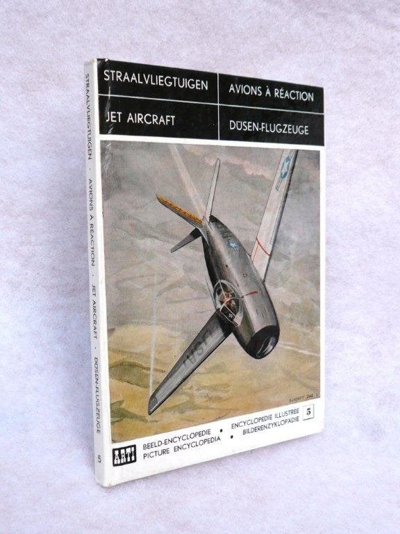 Straal vliegtuigen, Hugo Hoofdman, Arti uitgeverij., Verzamelen, Ophalen of Verzenden, Zo goed als nieuw, Boek of Tijdschrift