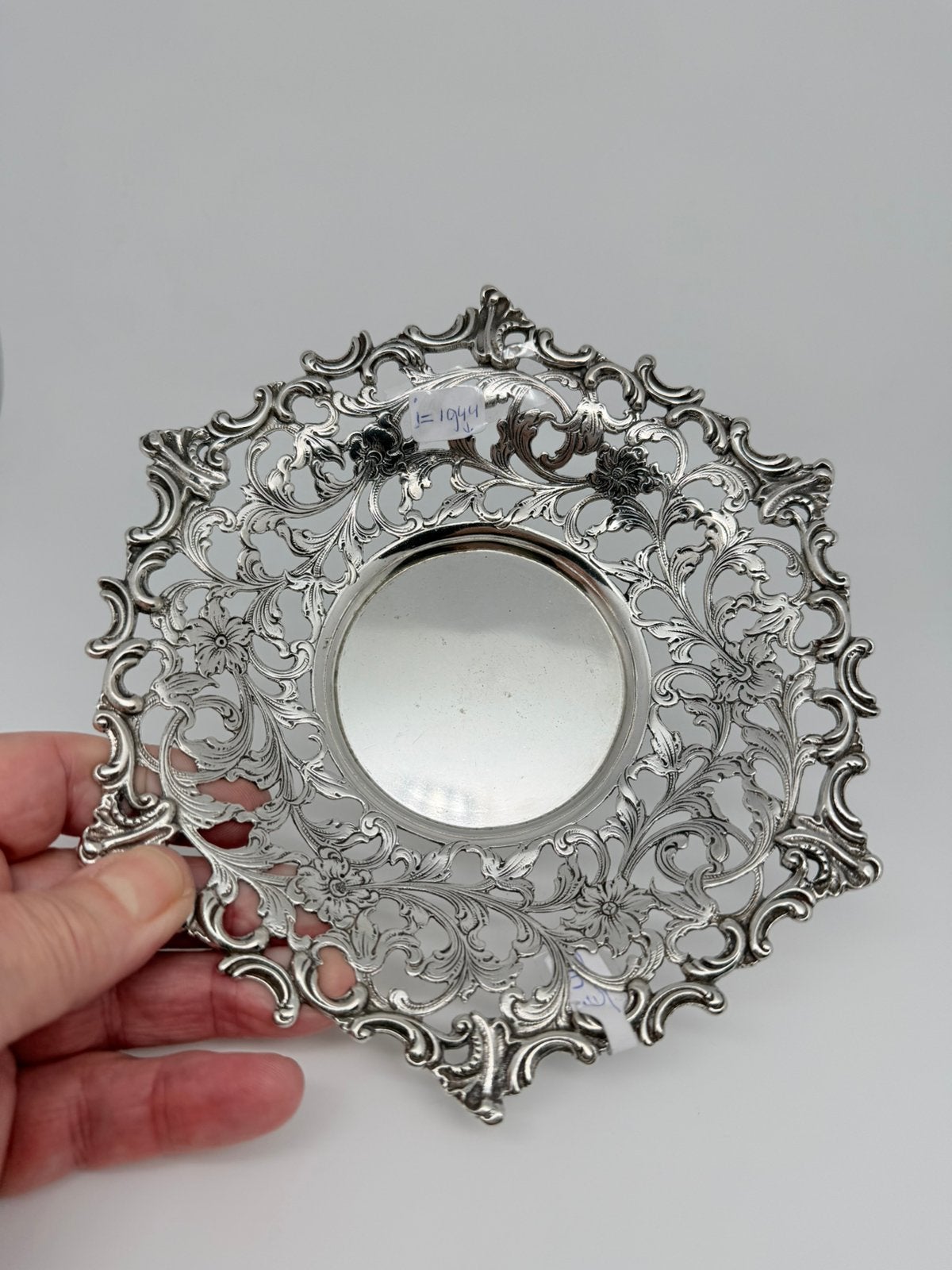 Hele gave zilveren vrij platte opengewerkte schaal., Antiek en Kunst, Ophalen of Verzenden, Zilver