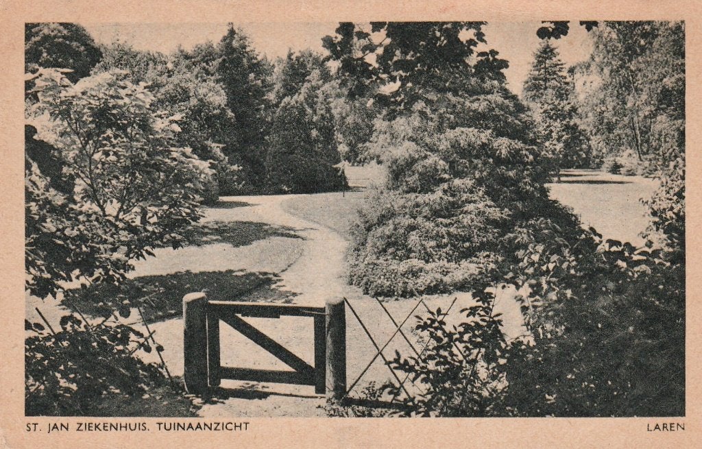 laren n.h. - tuin st jan ziekenhuis, Ophalen of Verzenden, 1940 tot 1960, Noord-Holland