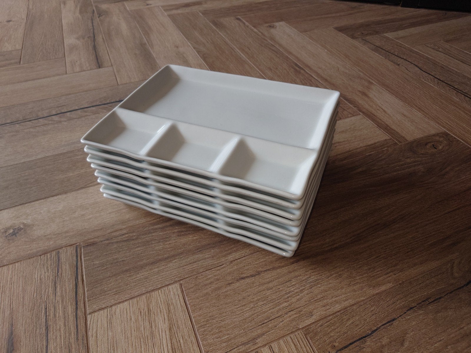 Set van 8 witte stenen borden GRATIS, Ophalen, Zo goed als nieuw, Bord(en), Overige stijlen
