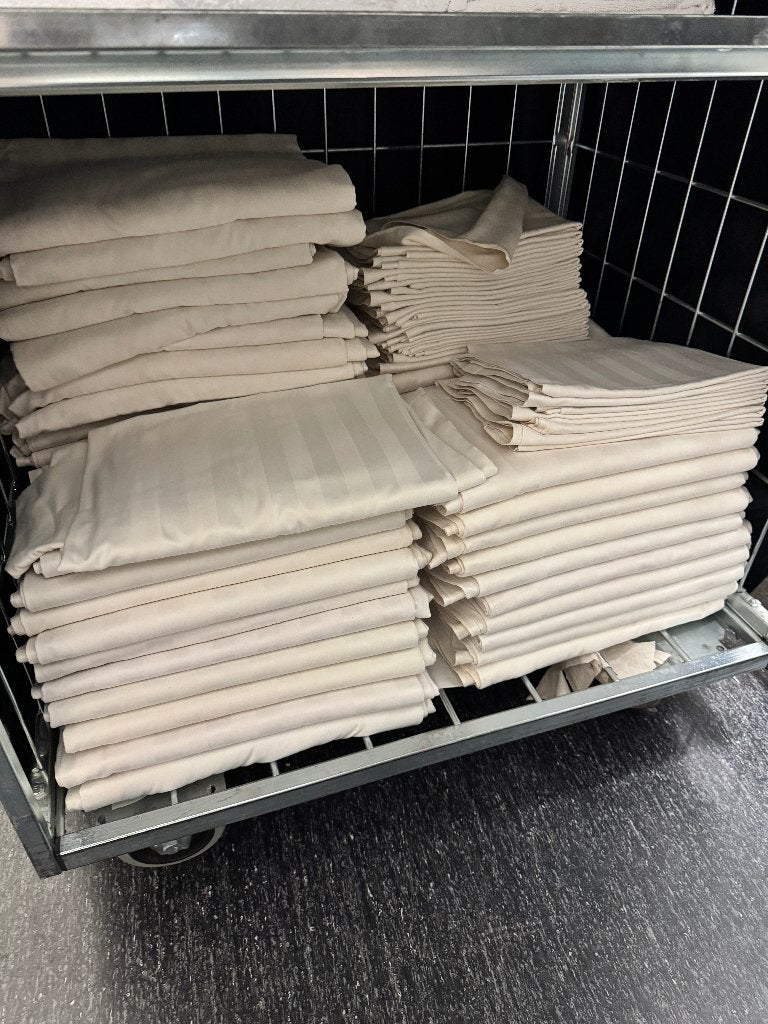 Grote partij linnengoed (4000 overtrekken en kussenslopen), Gebruikt, Ophalen of Verzenden, Katoen, Overige typen