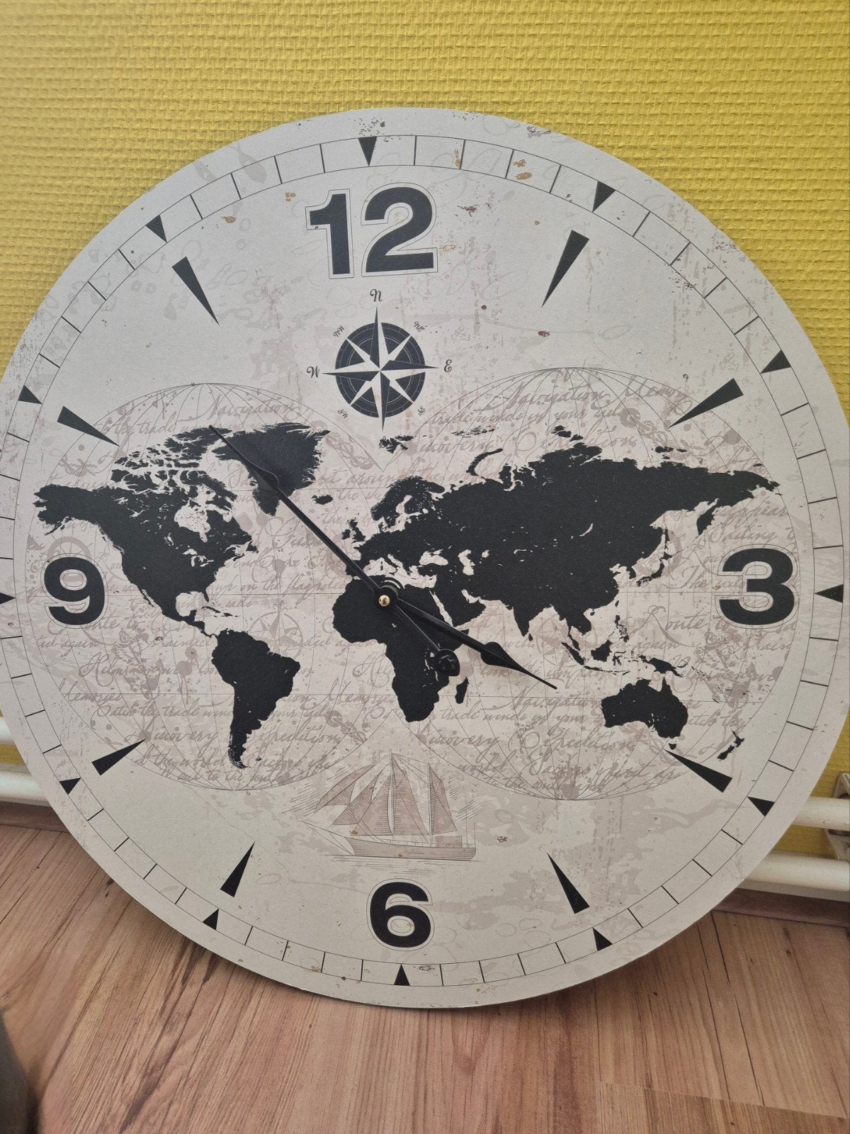 Grote wandklok met wereldkaart design, Ophalen, Zo goed als nieuw, Wandklok