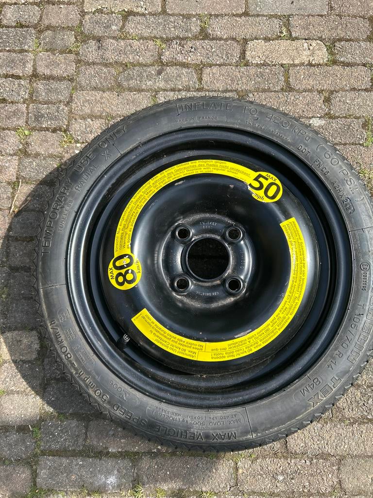 Nieuw thuiskomertje Michelin T105/70 R14, Auto-onderdelen, Banden en Velgen, 14 inch, Banden en Velgen, Nieuw, Ophalen of Verzenden