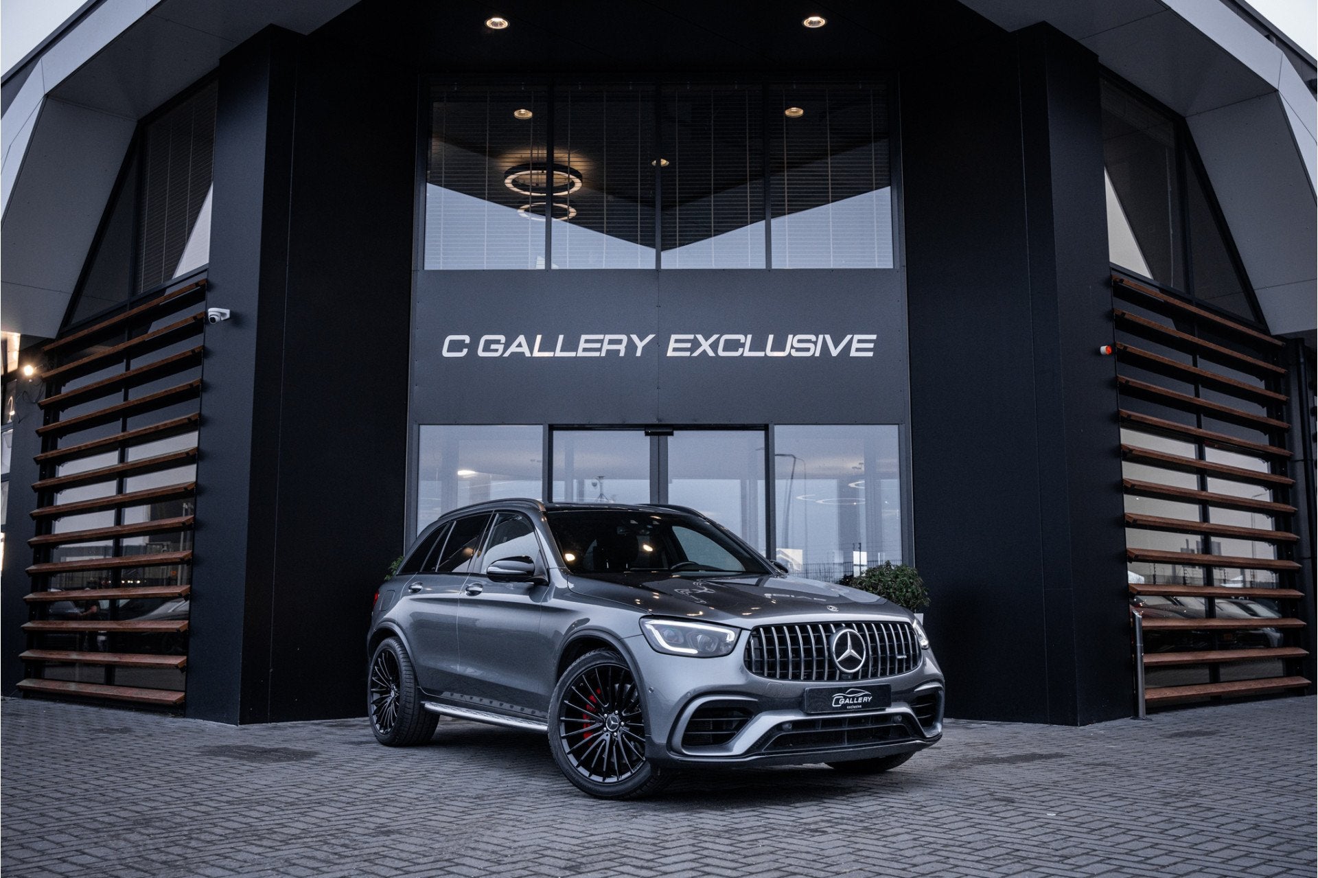 Mercedes-Benz GLC AMG 63 S 4MATIC+ - Panorama | Burmester |, Auto's, Automaat, Dealer onderhouden, Gebruikt, 510 pk