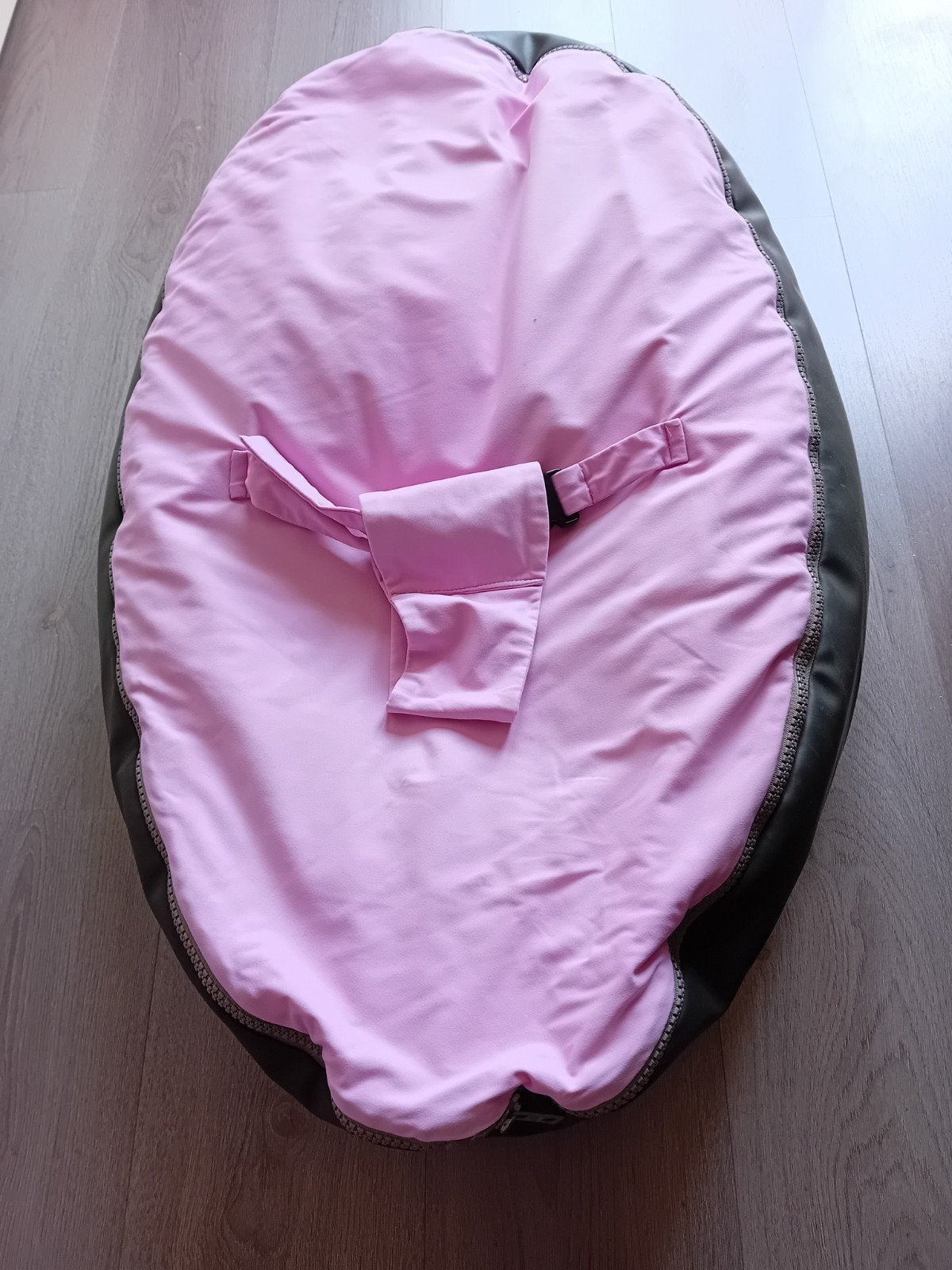Comfortabel baby zitzak met gordel - Roze/Grijs, Kinderen en Baby's, Ophalen, Gebruikt
