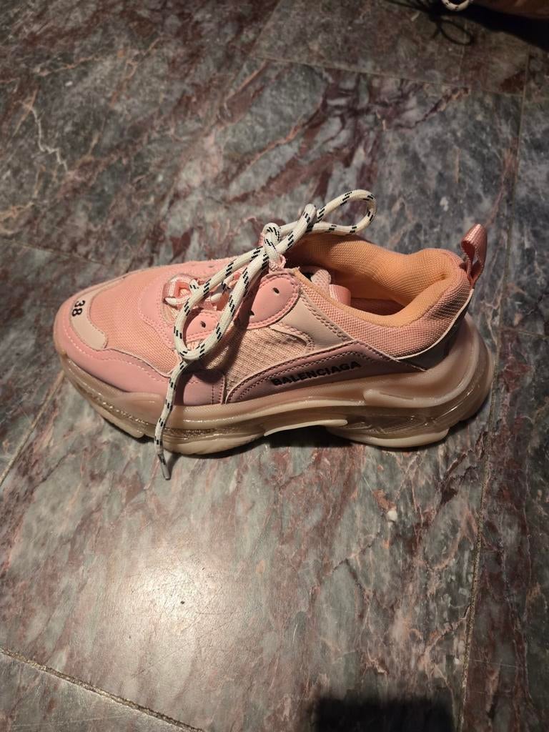 Balenciaga Triple S sneakers roze maat 38, Sieraden, Tassen en Uiterlijk, Zonnebrillen en Brillen | Dames, Balenciaga, Hgtrucks@gmail.com