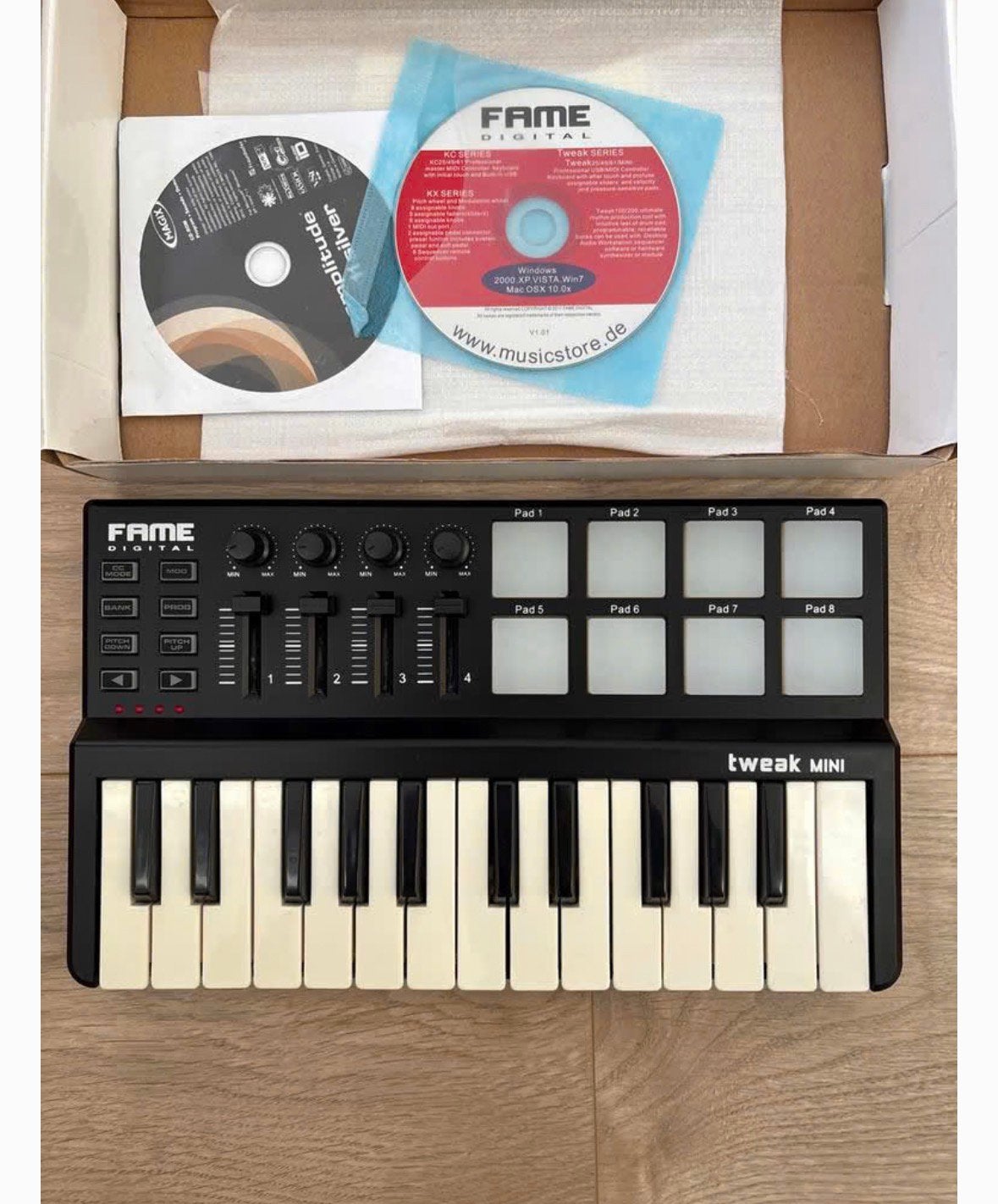 Fame Digital Tweak Mini Compact Producer Keyboard, Muziek en Instrumenten, Keyboards, Overige merken, Midi-aansluiting, Zo goed als nieuw