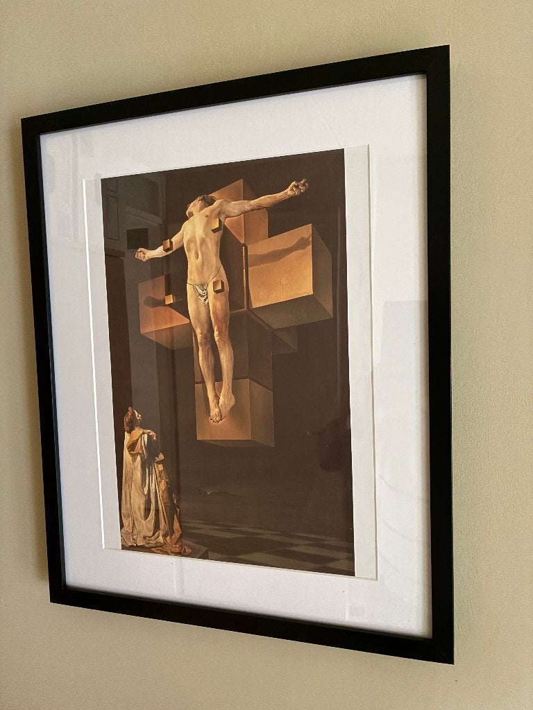 Ingelijste Poster Schilderij S. Dali Titel: Kruisiging 53x43, Ophalen of Verzenden, Overige typen, Print/reproductie, Achter glas