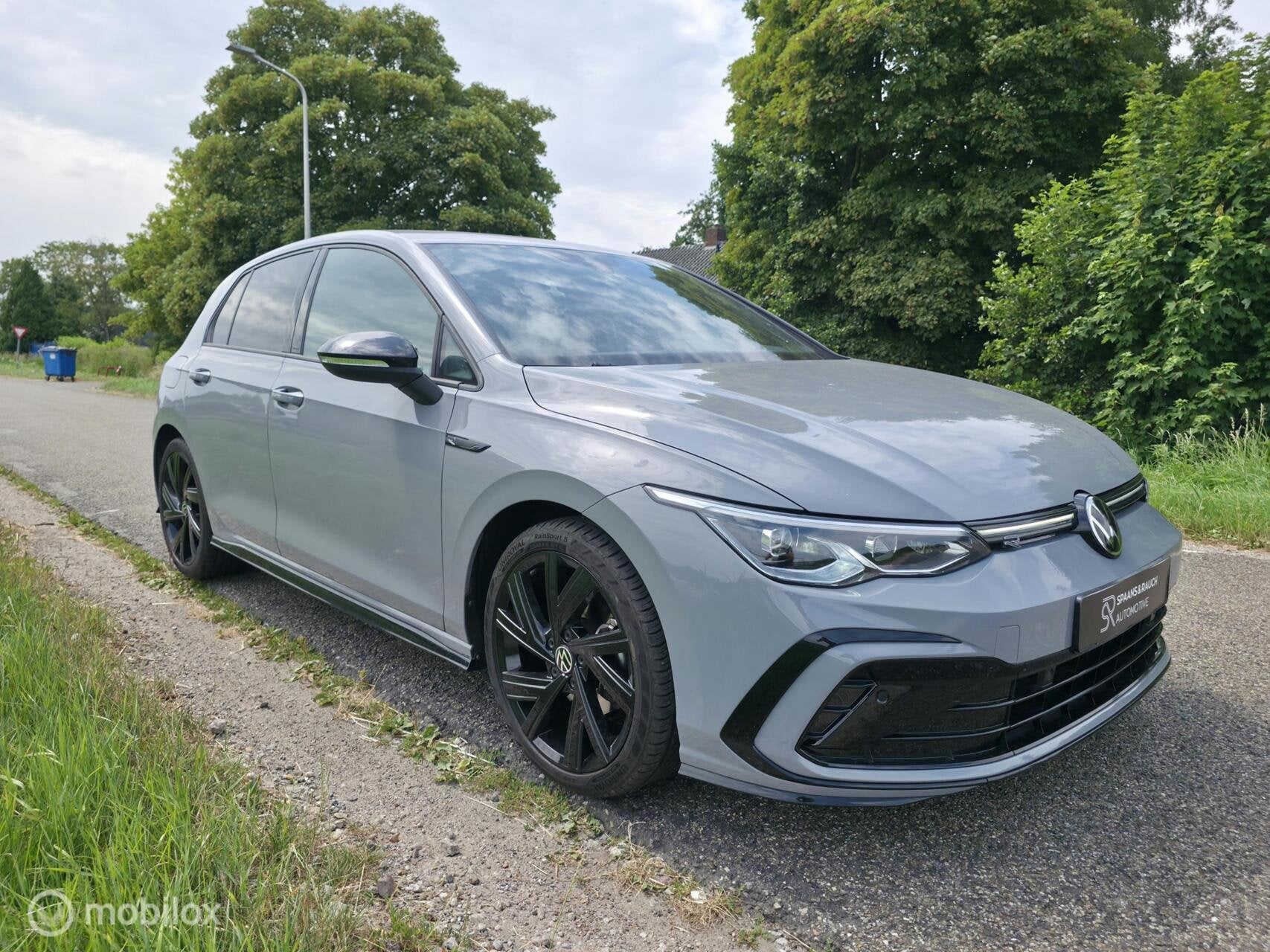 Volkswagen Golf 1.5 eTSI R-Line / Sfeer / Carplay / Camera, 4 cilinders, 150 pk, Leder en Stof, Bedrijf