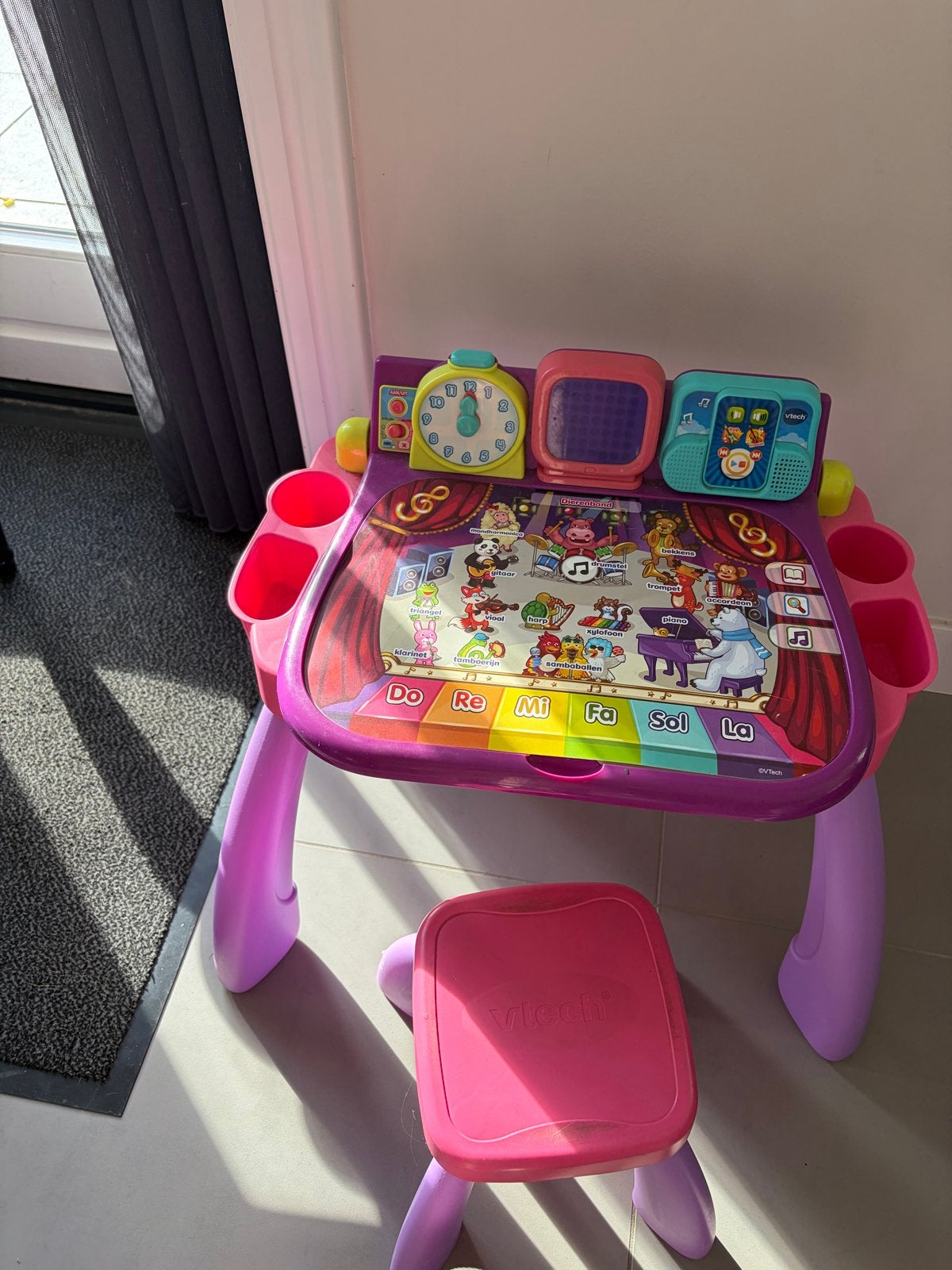 VTech Magisch Bureau 3-in-1 met stoel en 8 kaarten, Kinderen en Baby's, Ophalen, Gebruikt, Knutselen, Met licht