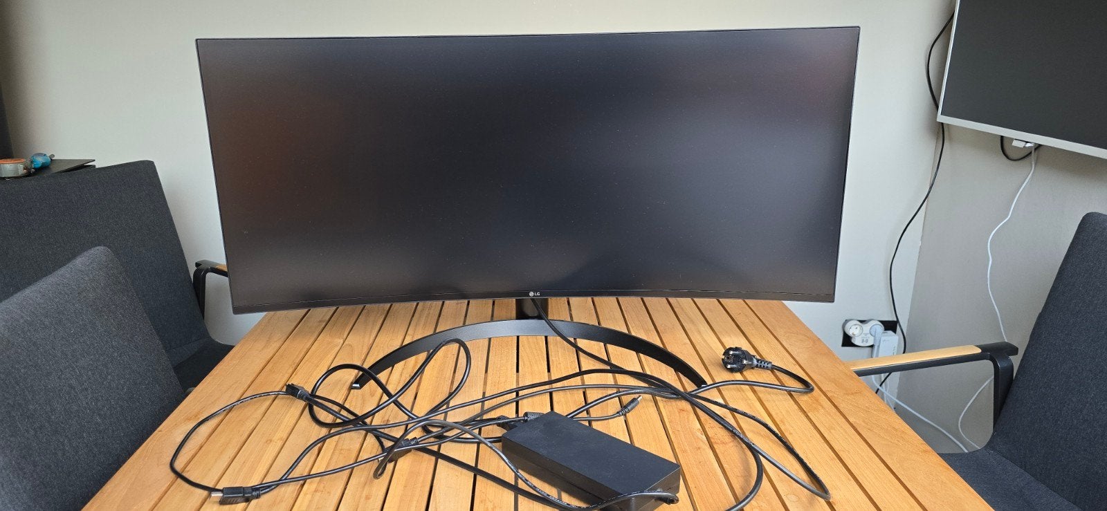 LG 34WP85C-B Ultrawide QHD Monitor - Zo goed als nieuw, Computers en Software, Monitoren, Ophalen, Hoofdtelefoonaansluiting, Zo goed als nieuw