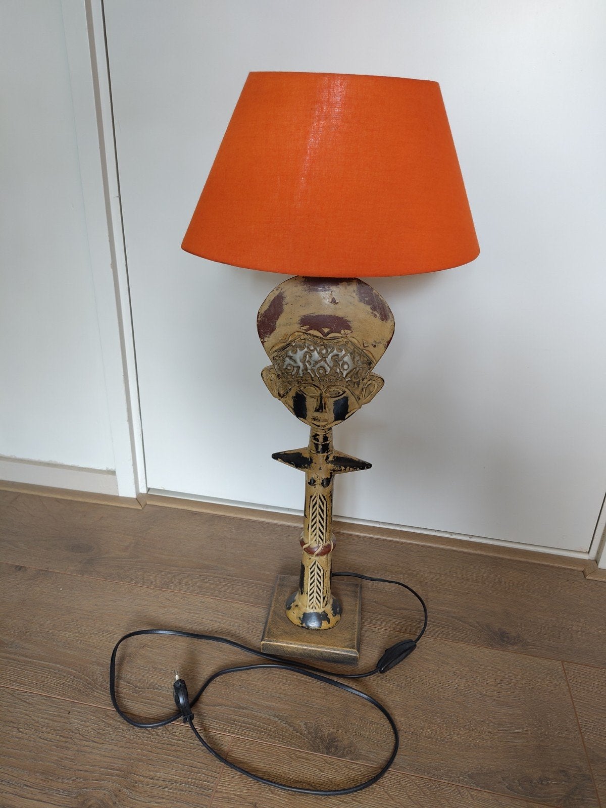 Afrikaanse stalamp, Oranje, Ophalen, Hout