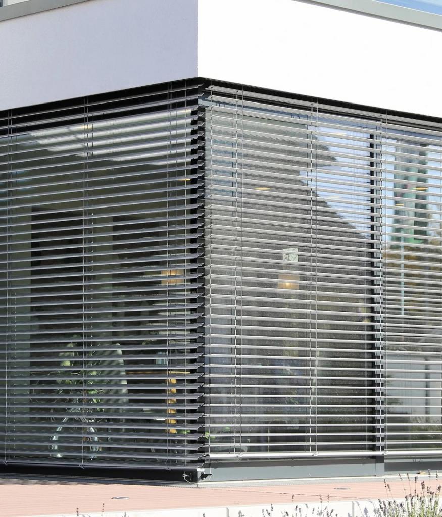 Te koop: Elektrische aluminium Buitenzonwering Eurosun Somfy, Ophalen, Zo goed als nieuw, 200 cm of meer, 150 tot 200 cm