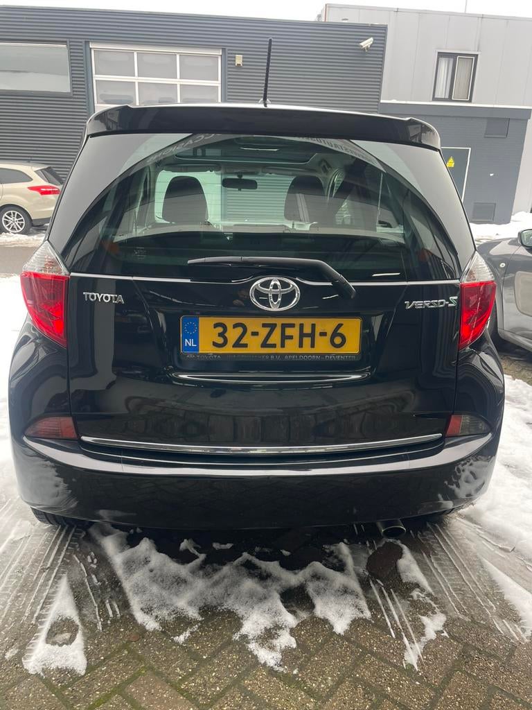 Toyota Verso-S 1.3 Vvt-i 2012 Zwart, Voorwielaandrijving, Stof, Zwart, 4 cilinders