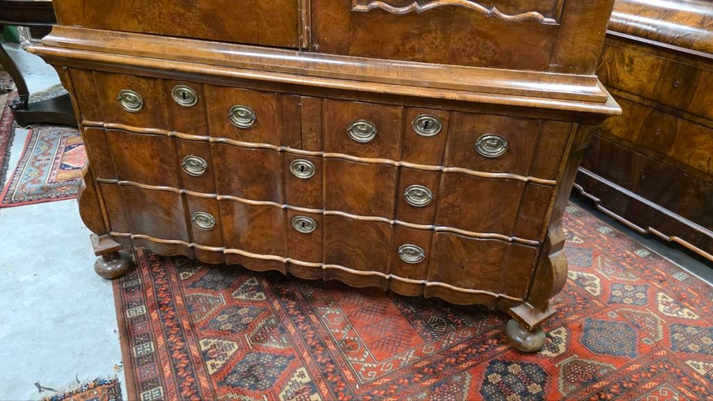 Orgel gebogen wortelnoten kabinet., Ophalen
