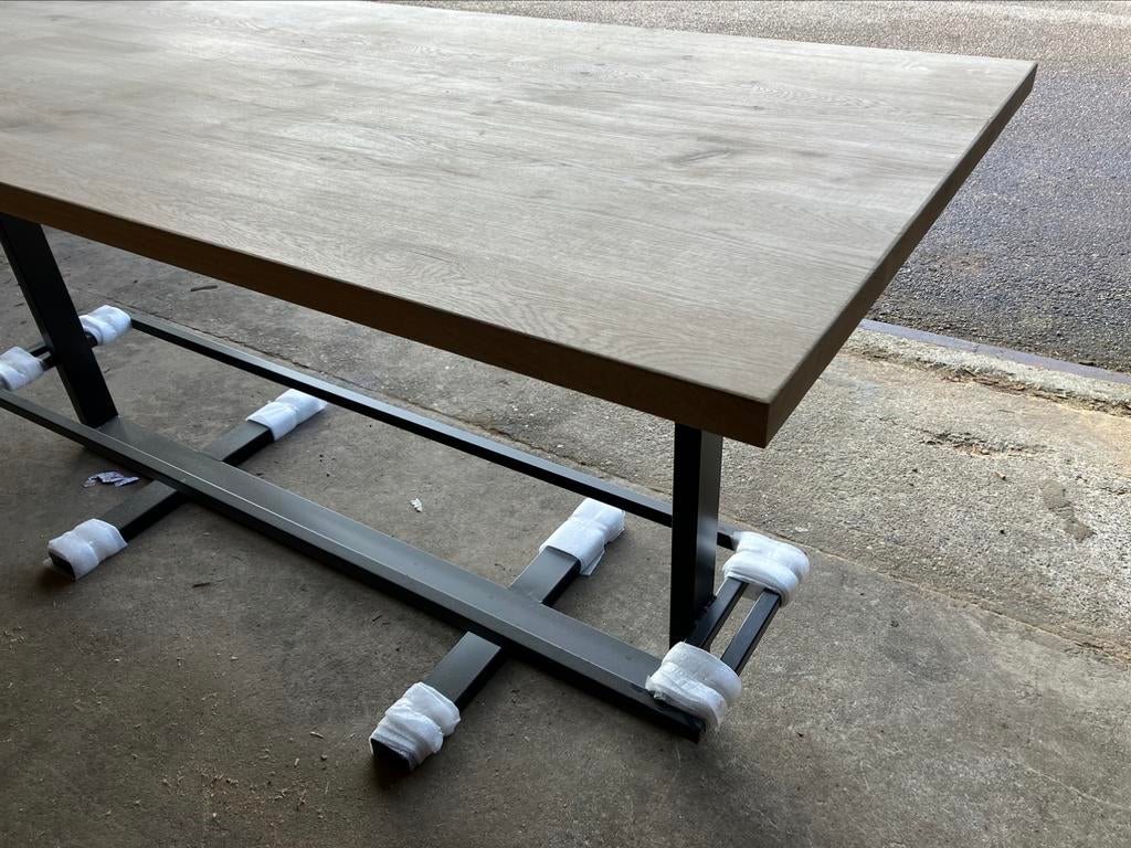 Eiken bartafel met ijzer onderstel, Ophalen, 100 tot 150 cm, Eikenhout, Rechthoekig