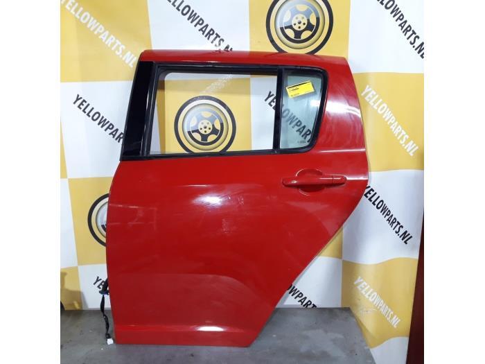 Portier 4Deurs links-achter van een Suzuki Swift (ZCF), Gebruikt, -, Deur, -