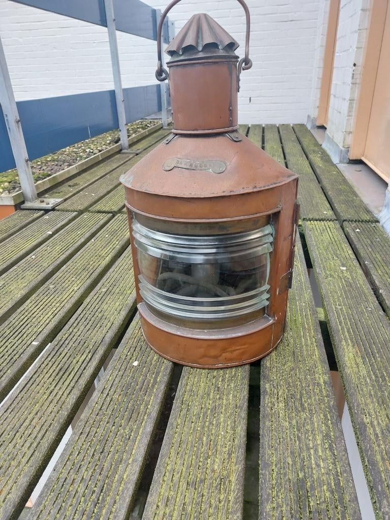Grote en mooie scheepslamp bakboord, Ophalen, Gebruikt, Motorboot, Kaart, Foto of Prent