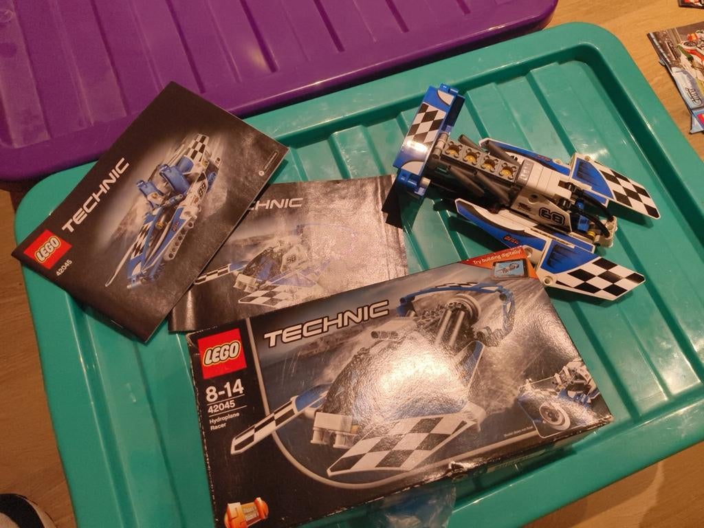 Lego technic hydroplane (42045), Kinderen en Baby's, Speelgoed | Duplo en Lego, Ophalen, Zo goed als nieuw, Complete set, Lego