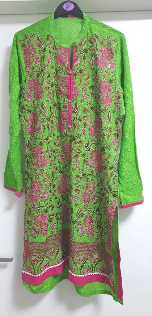 Groene roze jurk met borduursel - Maat M, Ophalen of Verzenden, Zo goed als nieuw, Maat 36 (S), Geen merk