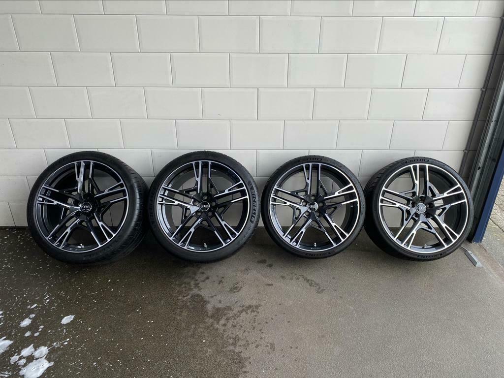 Audi R8 V10 plus 5-dubbelspaak-dynamiek zomerset🔆, Ophalen, Gebruikt, Banden en Velgen, 305 mm