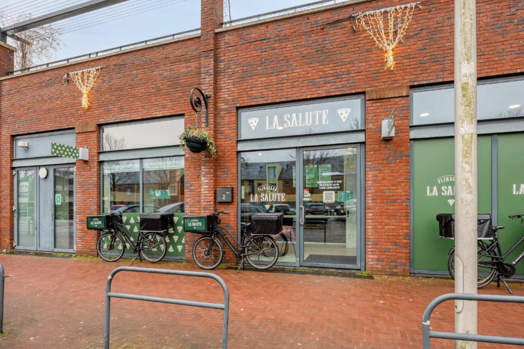 Horecazaak (pizzeria) in Pijnacker-Zuid, Ophalen, Snacks