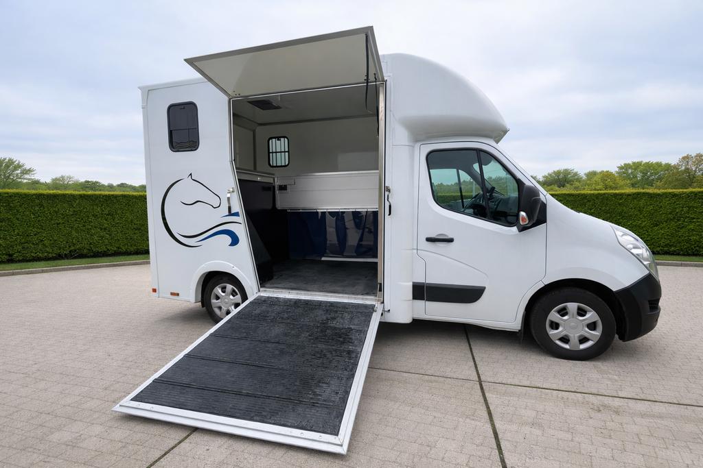 Renault Paardenwagen – Euro 5 |  |, Dieren en Toebehoren, Paarden en Pony's | Trailers en Aanhangwagens, Ophalen of Verzenden