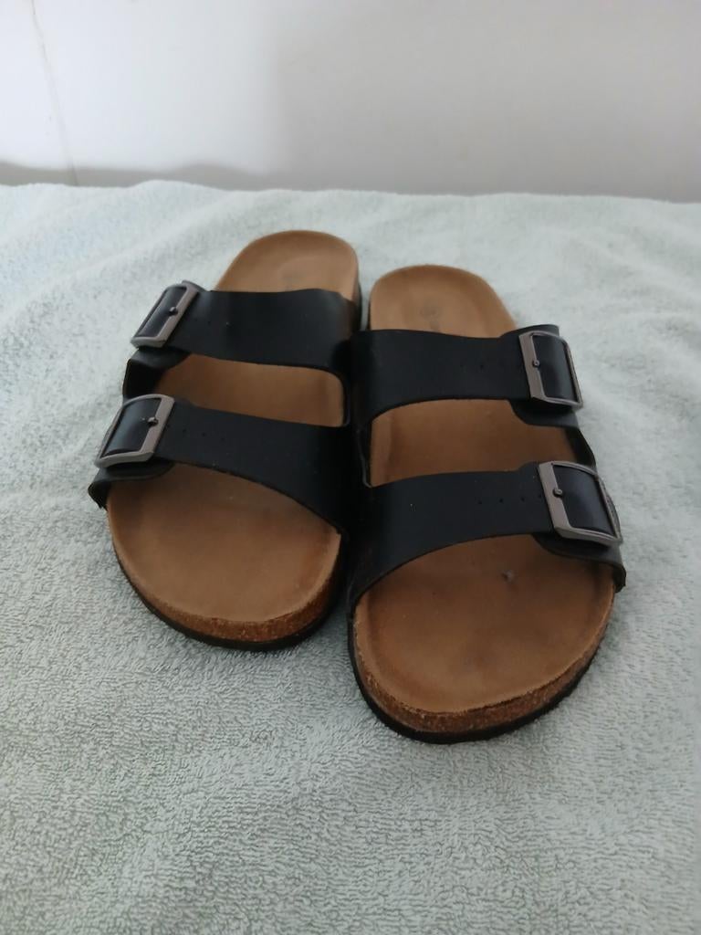 Lucovitaal Slippers Maat 40 - Zo Goed Als Nieuw, Slippers, Zwart, Ophalen of Verzenden, Zo goed als nieuw