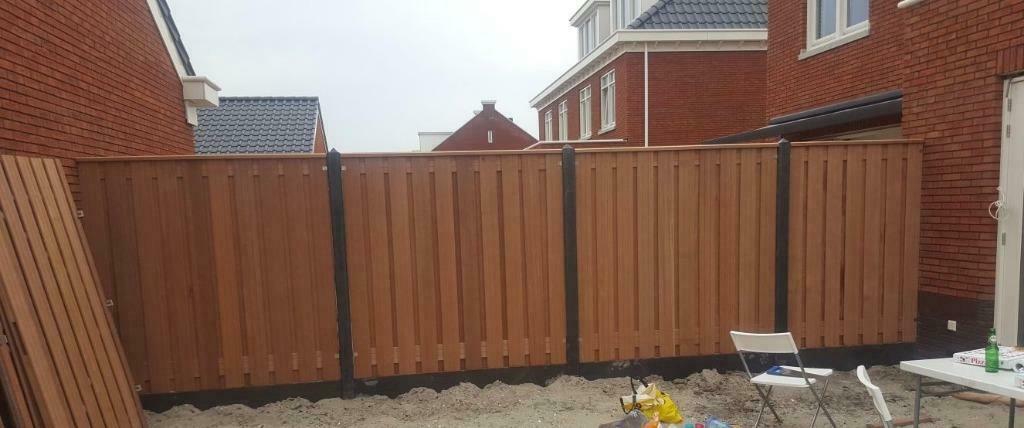 Hout beton schutting 21 planks Hardhout A-kwaliteit+plaatsen, Ophalen, 1 tot 2 meter, Minder dan 3 meter, Nieuw