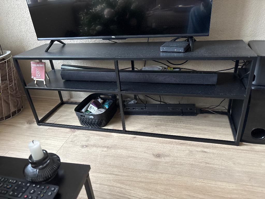 Ikea zwart tv kastje, Huis en Inrichting, Kasten | Televisiemeubels, Ophalen, Minder dan 50 cm, Gebruikt, 100 tot 150 cm