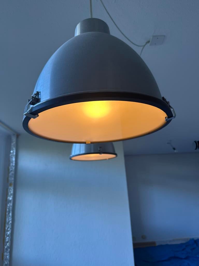 2 Industriele Hanglampen - Breda, Ophalen, Gebruikt, Metaal, Minder dan 50 cm