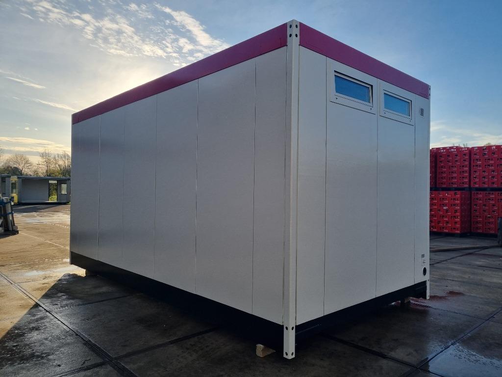 Sanitair unit 6x3 2 wc’s 3 urinoirs wastoggen Trespa wanden, Ophalen