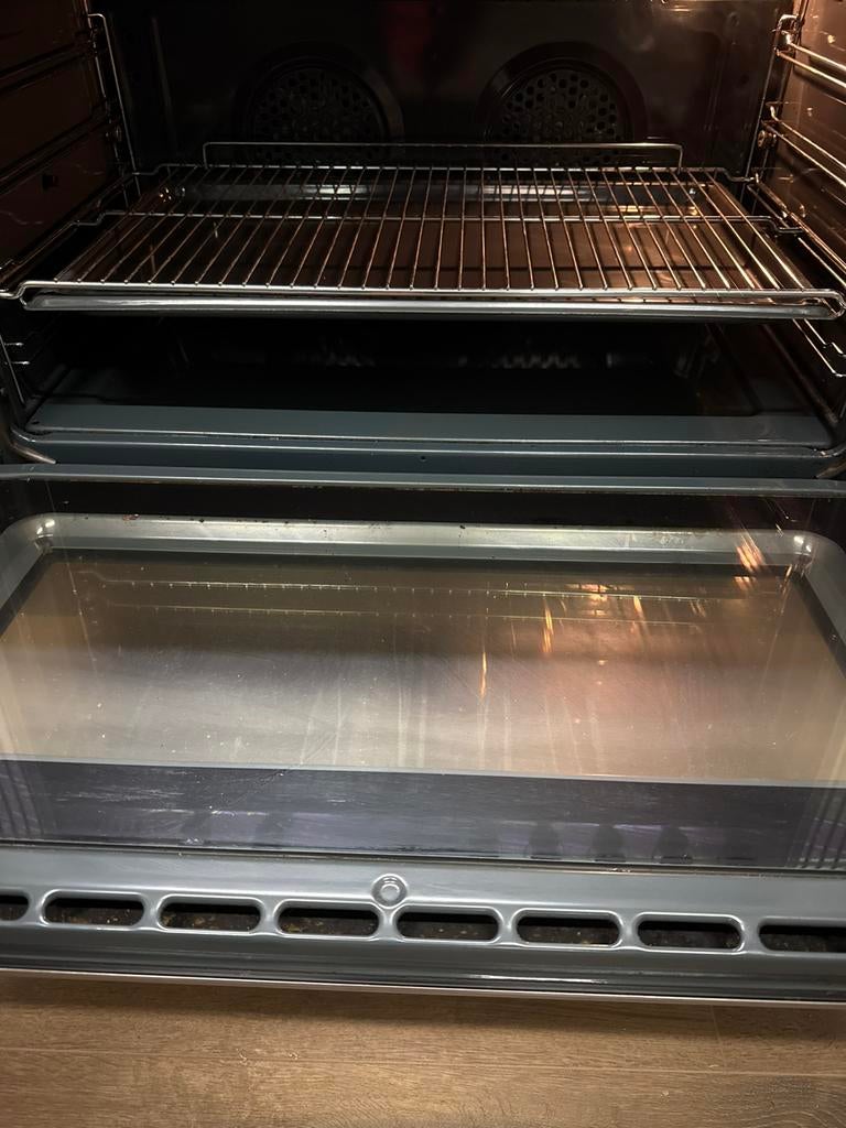 Luxe Fornuis Smeg Inductie RVS met 5 zones 90 cm, Fornello Esperta, Ophalen of Verzenden, Zo goed als nieuw, Energieklasse A of zuiniger