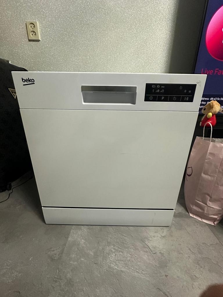 Compacte Beko Vaatwasser - Ideaal voor kleine huishoudens!, Witgoed en Apparatuur, Vaatwasmachines, Ophalen, Gebruikt, Minder dan 85 cm