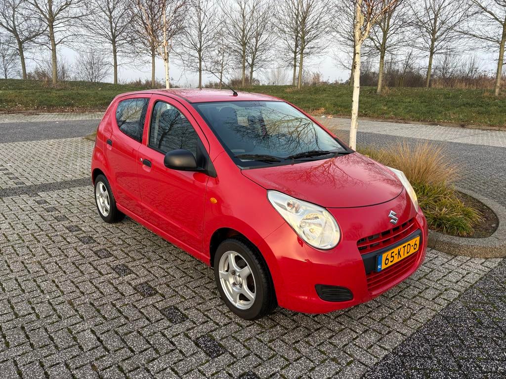 Suzuki Alto 1.0 2010 Rood, Auto's, Suzuki, Voorwielaandrijving, 200 kg, 4 stoelen, Origineel Nederlands