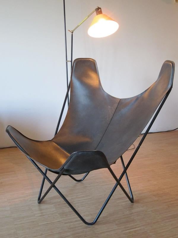 Originele vintage butterfly chair met lederen zitting, Huis en Inrichting, Fauteuils, Gebruikt, Leer, Metaal, 75 tot 100 cm, 75 tot 100 cm