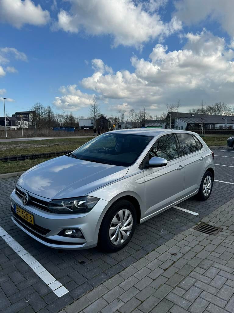 Volkswagen Polo 1.0 TSI Comfortline 70KW (95PK) 2018 Grijs, Auto's, Voorwielaandrijving, Zwart, Start-stop-systeem, 23 km/l