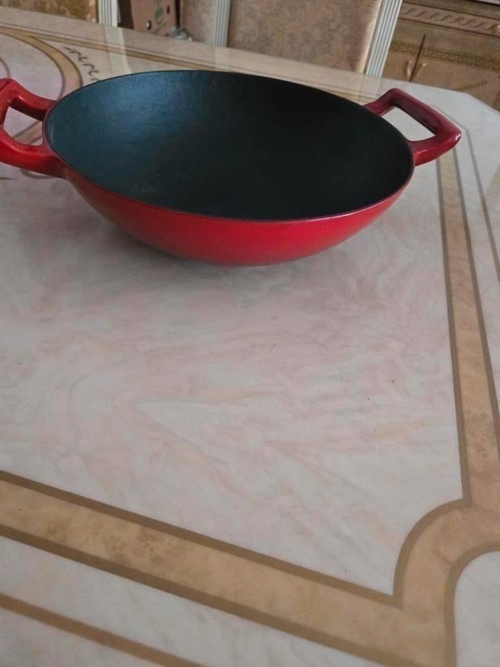 Wok pan, Huis en Inrichting, Keuken | Potten en Pannen, Ophalen of Verzenden, Zo goed als nieuw, Gietijzer, Wok