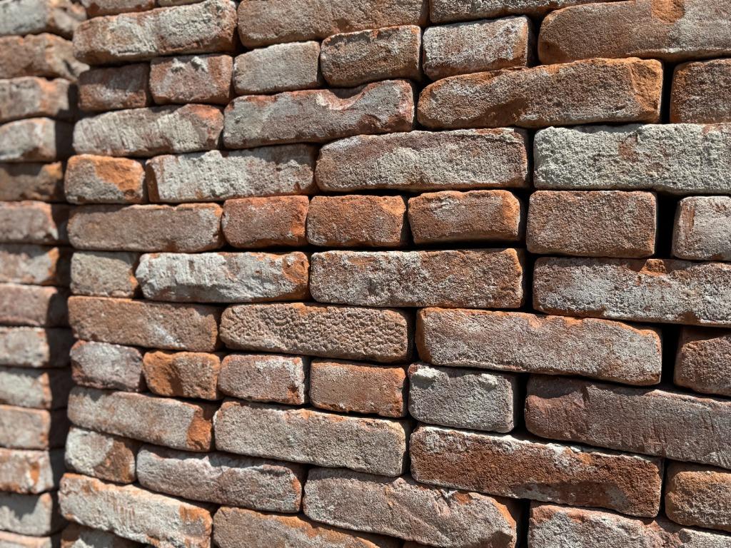 5500 stuks vormbak metselsteen rood oranje 70m2., Doe-het-zelf en Verbouw, Metselstenen, Ophalen, Gebruikt, Bakstenen, Info@walstra.nl