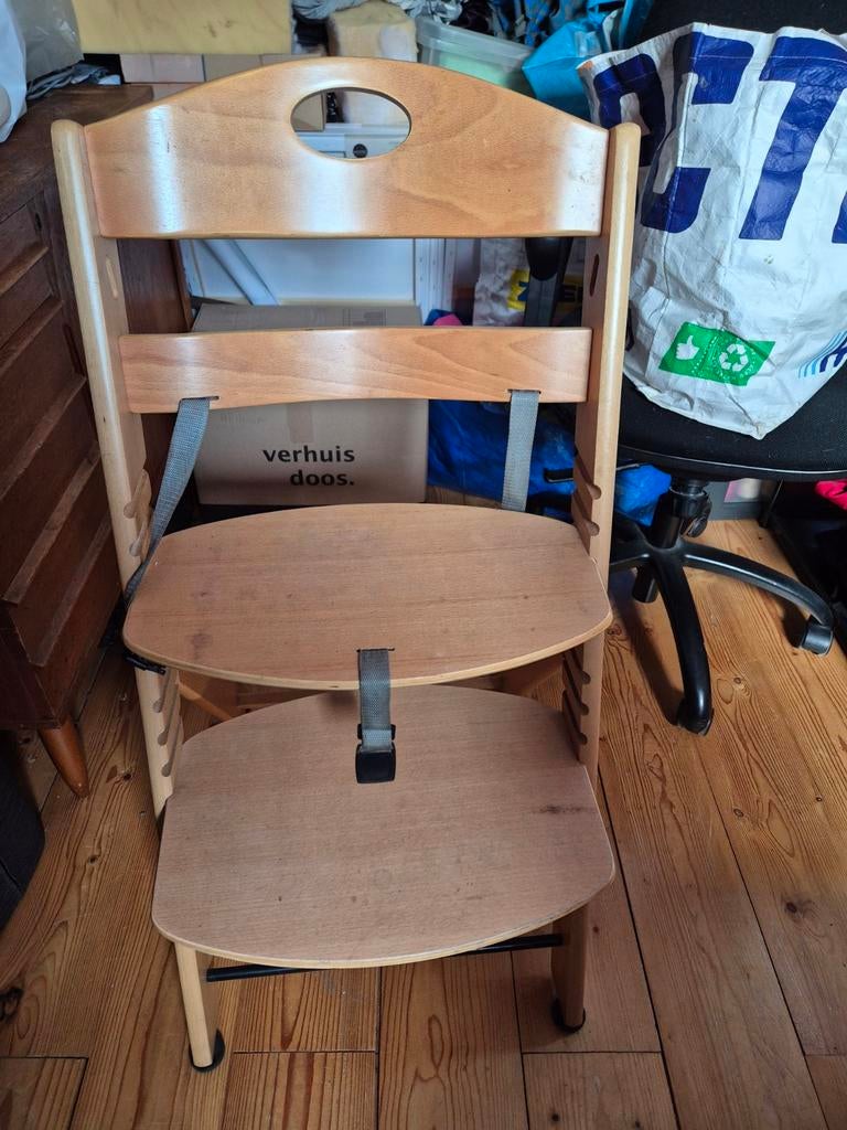 BabyGo Meegroeistoel - Zo goed als nieuw, Kinderen en Baby's, Kinderstoelen, Ophalen of Verzenden, Gebruikt, Meegroeistoel, Gordel(s)