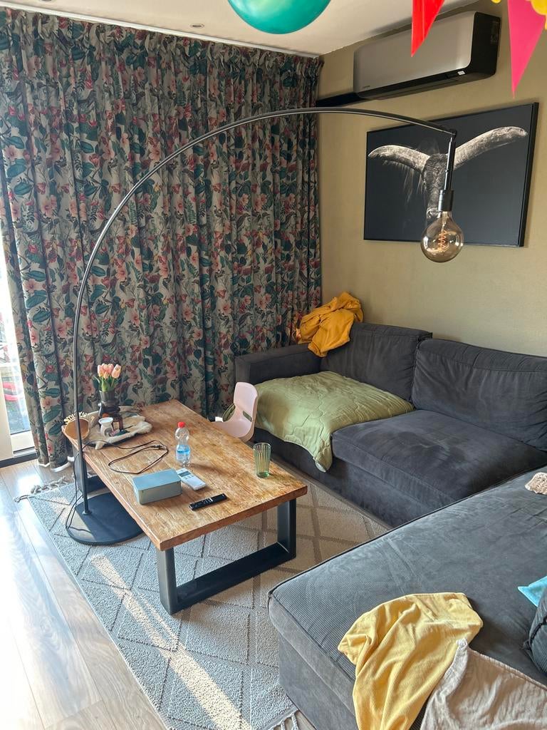 Elegante booglamp met voetstuk en kap, Ophalen of Verzenden, Zo goed als nieuw, Metaal, 150 tot 200 cm
