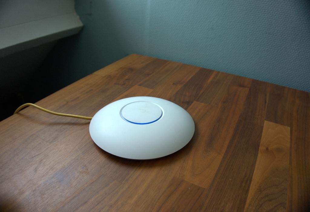 Ubiquiti UniFi UAP‑AC‑PRO, Computers en Software, Accesspoints, Ophalen of Verzenden, Zo goed als nieuw, UniFi Ubiquiti