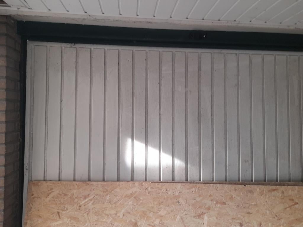 Gratis Oude Garagedeur - Perfect voor Oud IJzer!, Gebruikt, 120 cm of meer, Garagedeur, Ophalen of Verzenden