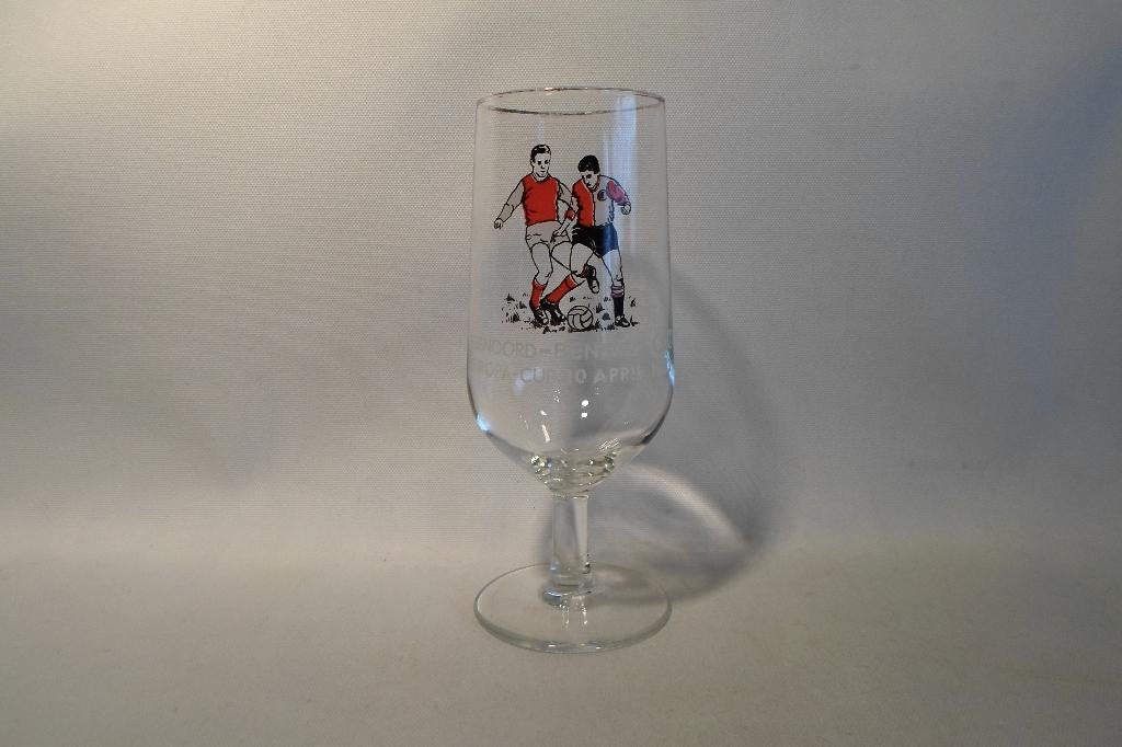 Feyenoord Benfica 1963 Glas, Verzamelen, Sportartikelen en Voetbal, Ophalen of Verzenden, Gebruikt, Feyenoord, Overige typen