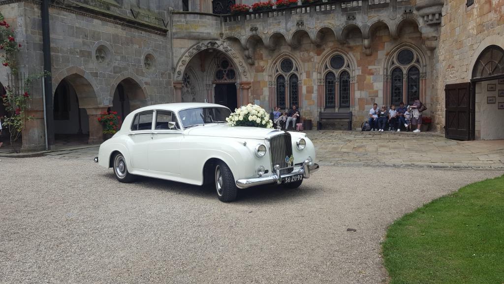 trouwauto , Bentley continental  , Jaguar xj12 van 1977, Met chauffeur, Trouwauto