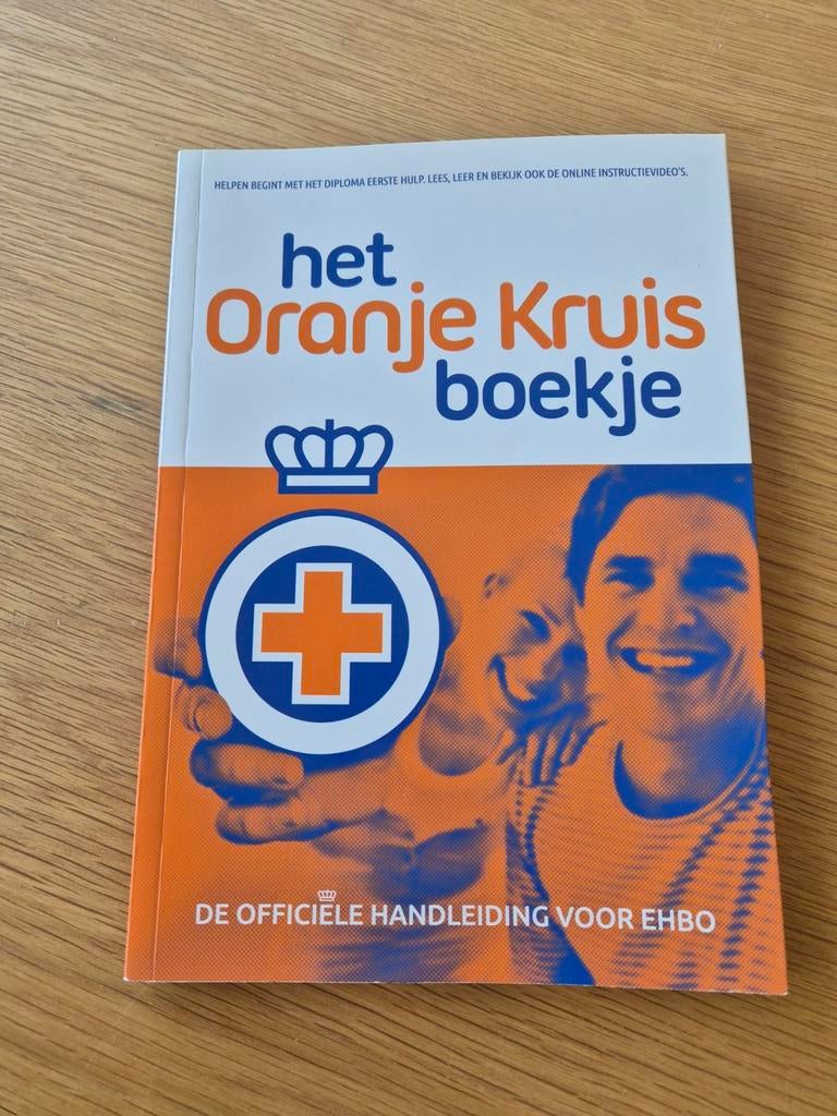 Het Oranje Kruis - EHBO boek, Het Oranje Kruis, Ophalen of Verzenden, Zo goed als nieuw, Nederlands